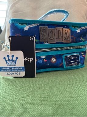 Loungefly Blue Neverland SODA Cooler:Crossbody Bag COLLECTIBLE